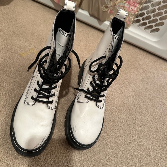 Marc Fisher White and Black Combat Boots with Chunky Sole - Picture 1 of 4